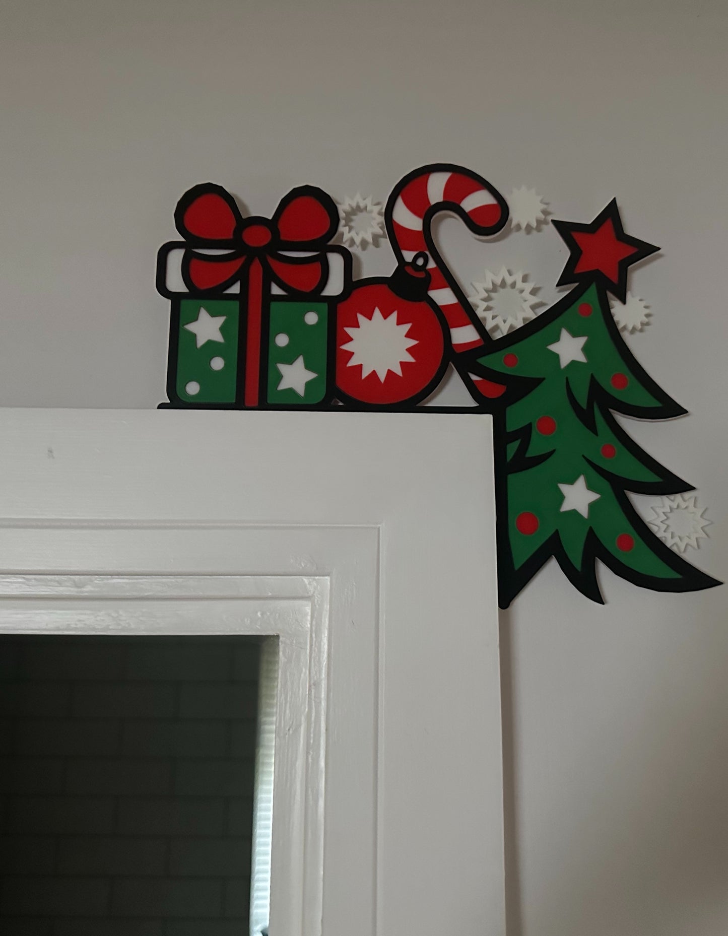 Christmas Door Corner Decoration | Xmas Tree Candy Cane Bauble & Present | Festive Door Frame Decor | 3D Printed Holiday Decoration