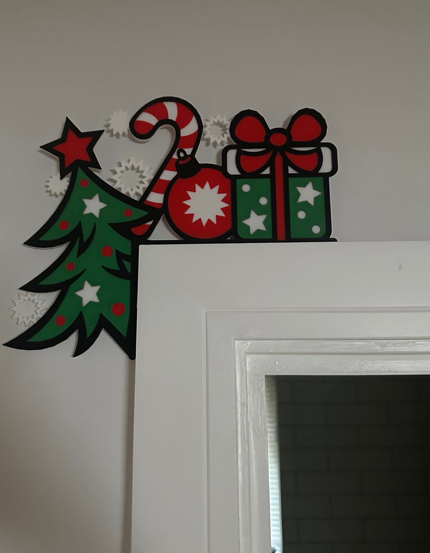 Christmas Door Corner Decoration | Xmas Tree Candy Cane Bauble & Present | Festive Door Frame Decor | 3D Printed Holiday Decoration