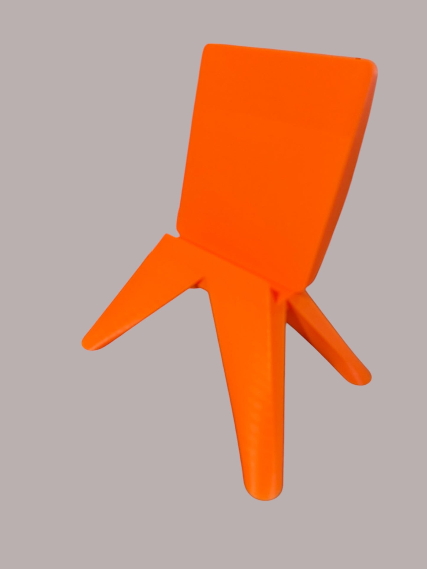 Custom 3D-Printed iPad / Tablet Desk Stand – Durable, Functional, and Stylish