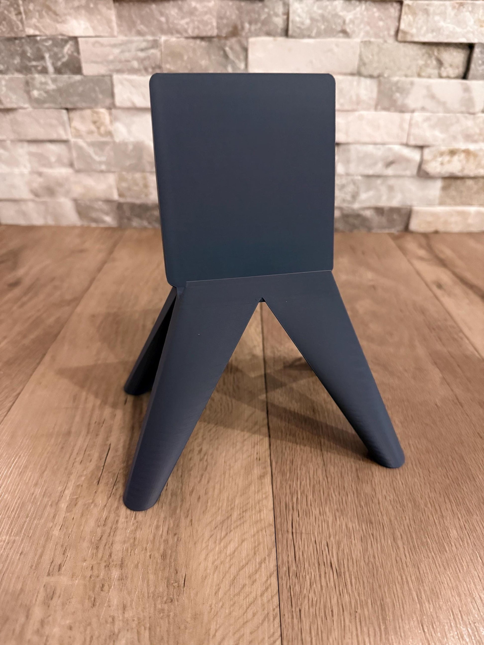 Custom 3D-Printed iPad / Tablet Desk Stand – Durable, Functional, and Stylish