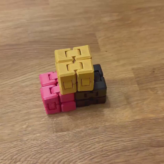 Infinite Cube Fidget Toy – Stress Relief at Your Fingertips!